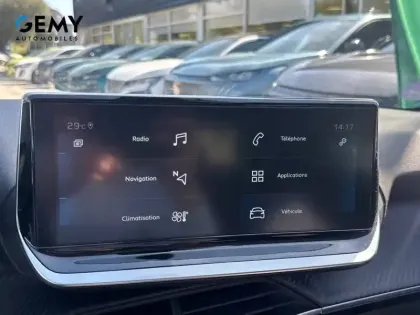 Photo 34 Peugeot 208  PureTech 100 S&S EAT8