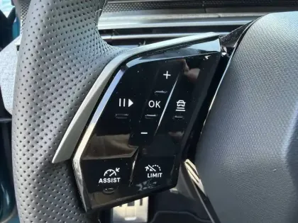 Photo 36 Peugeot 3008  Electrique 210 ch 73 kWh