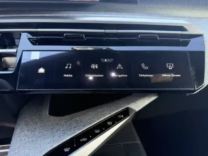 Photo 32 Peugeot 3008  Electrique 210 ch 73 kWh