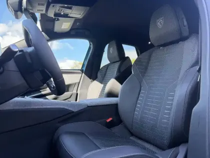 Photo 28 Peugeot 3008  Electrique 210 ch 73 kWh