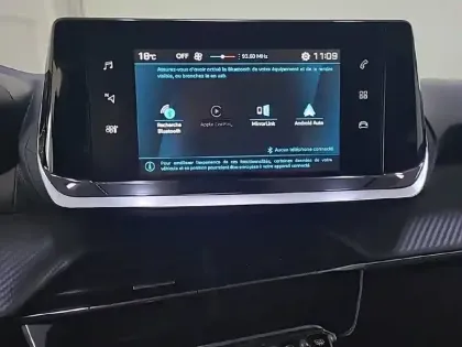 Photo 79 Peugeot 208  PureTech 75 S&S BVM5