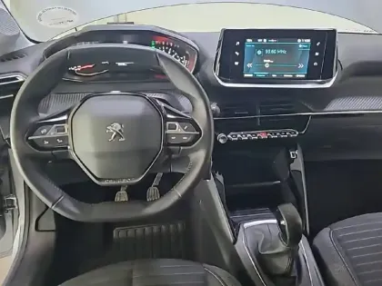 Photo 63 Peugeot 208  PureTech 75 S&S BVM5