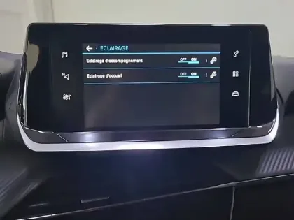 Photo 78 Peugeot 208  PureTech 75 S&S BVM5