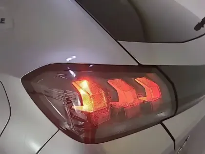 Photo 72 Peugeot 208  PureTech 75 S&S BVM5