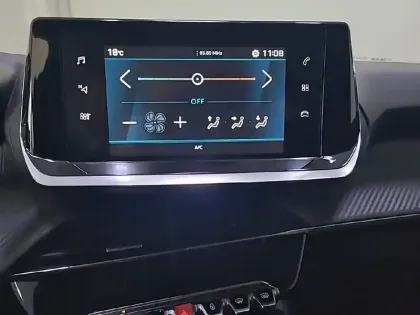 Photo 75 Peugeot 208  PureTech 75 S&S BVM5