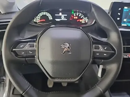 Photo 64 Peugeot 208  PureTech 75 S&S BVM5