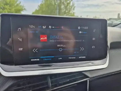 Photo 52 Peugeot 208  PureTech 75 S&S BVM5