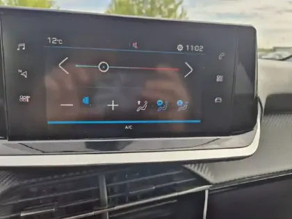 Photo 22 Peugeot 208 Gén. II Ph1 NG Style 5