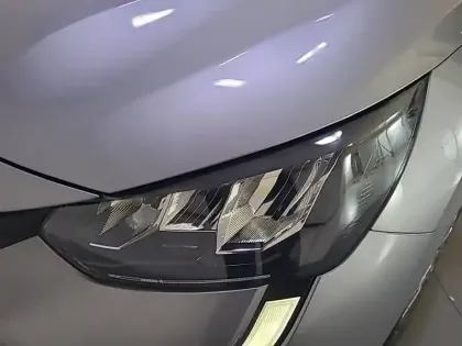 Photo 71 Peugeot 208  PureTech 75 S&S BVM5