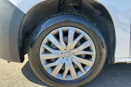 Photo 32 Peugeot Partner Gén. III Ph1 NG Base 4