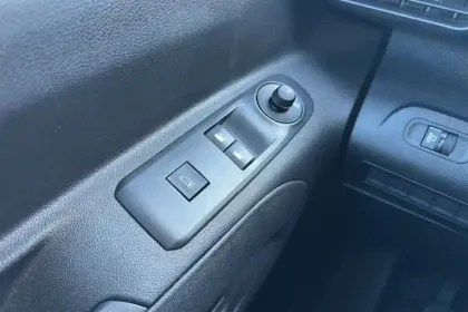 Photo 28 Peugeot Partner Gén. III Ph1 NG Base 4