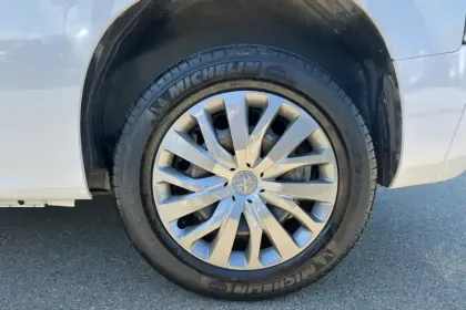 Photo 31 Peugeot Partner Gén. III Ph1 NG Base 4