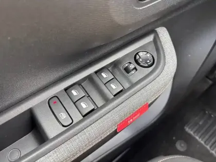 Photo 19 Citroën C3 Aircross  Hybride 145 ch Aut