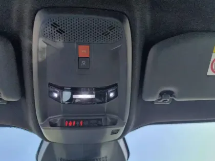 Photo 38 Peugeot 2008  Electrique 54 kWh 156 ch