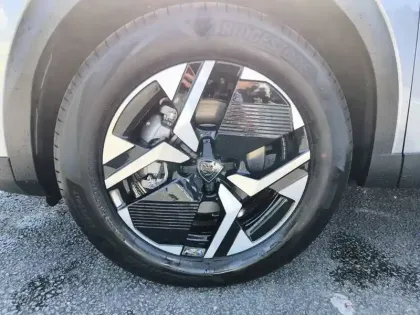 Photo 32 Peugeot 2008  Electrique 54 kWh 156 ch