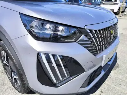 Photo 35 Peugeot 2008  Electrique 54 kWh 156 ch