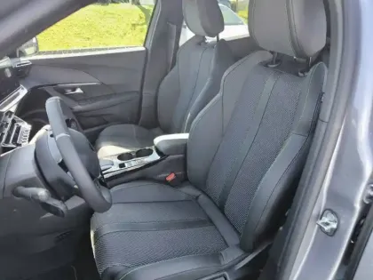 Photo 10 Peugeot 2008 Gén. II Ph2 GT 5