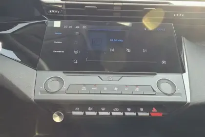 Photo 24 Peugeot 308  SW BlueHDi 130ch S&S EAT8