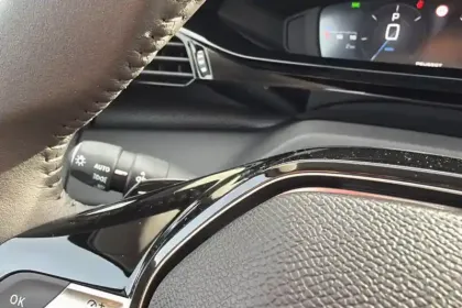 Photo 20 Peugeot 308  SW BlueHDi 130ch S&S EAT8