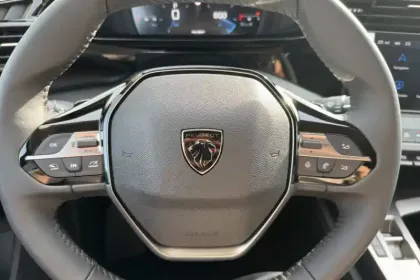 Photo 18 Peugeot 308  SW BlueHDi 130ch S&S EAT8