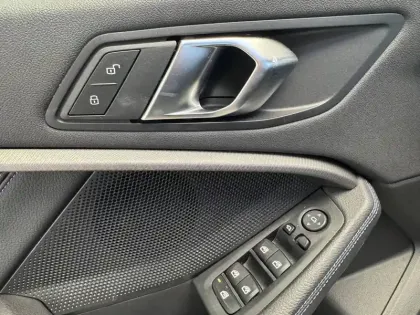 Photo 22 BMW Serie 1 118i 136 ch DKG7