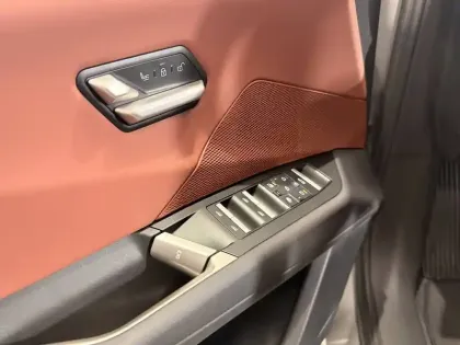 Photo 77 BMW X3 i 50 xDrive