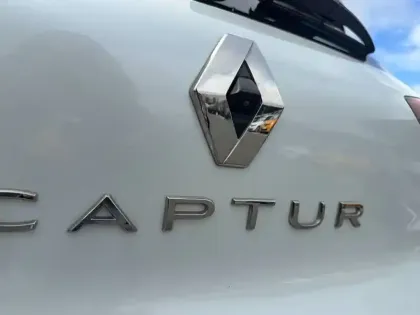 Photo 17 Renault Captur  E-Tech 145 - 21