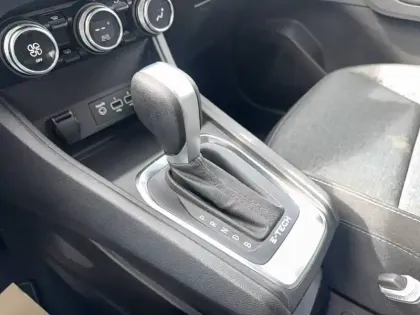 Photo 41 Renault Captur  E-Tech 145 - 21