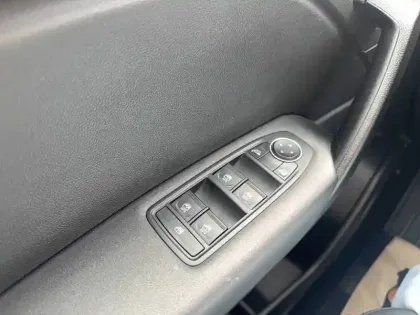 Photo 27 Renault Captur  E-Tech 145 - 21