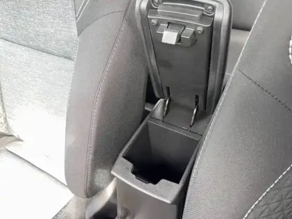 Photo 43 Renault Captur  E-Tech 145 - 21