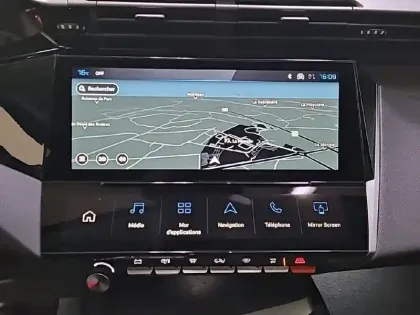 Photo 20 Peugeot 308  Hybrid 145 e-DCS6