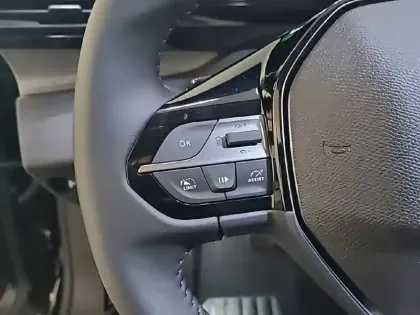 Photo 26 Peugeot 308  Hybrid 145 e-DCS6