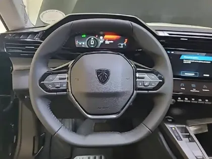 Photo 8 Peugeot 308  Hybrid 145 e-DCS6