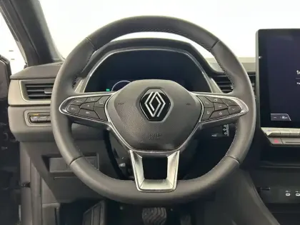 Photo 23 Renault Captur  E-Tech full hybrid 145 ch