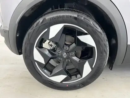 Photo 30 Renault Captur  E-Tech full hybrid 145 ch