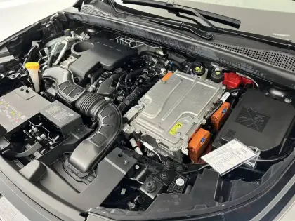 Photo 35 Renault Captur  E-Tech full hybrid 145 ch