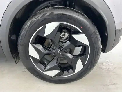 Photo 28 Renault Captur  E-Tech full hybrid 145 ch