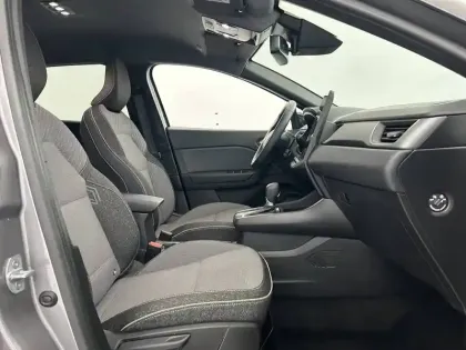 Photo 22 Renault Captur  E-Tech full hybrid 145 ch