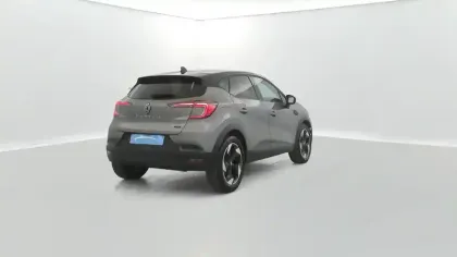 Photo 13 Renault Captur  E-Tech full hybrid 145 ch