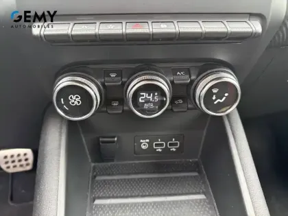 Photo 26 Renault Captur  E-Tech 145 - 21B