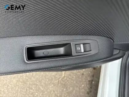 Photo 16 Renault Captur  E-Tech 145 - 21B