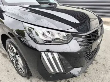 Photo 15 Peugeot 208  Hybrid 110 ch e-DCS6