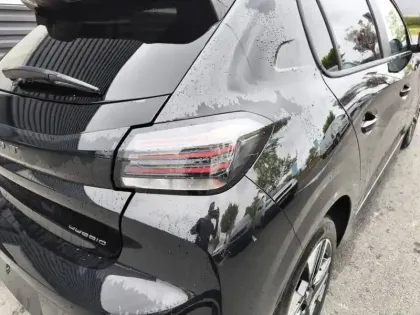 Photo 16 Peugeot 208  Hybrid 110 ch e-DCS6