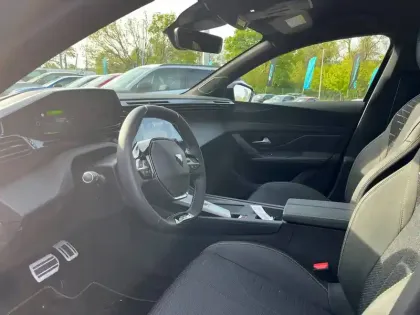 Photo 8 Peugeot 408  Hybrid 145 e-DCS6