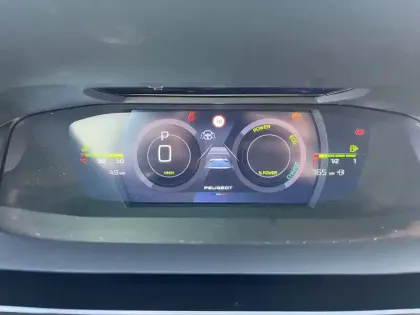 Photo 10 Peugeot 408  Hybrid 145 e-DCS6