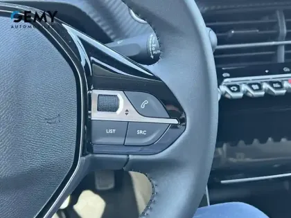 Photo 12 Peugeot 208  Electrique 54 kWh 156ch