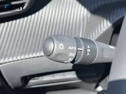 Photo 14 Peugeot 208  Electrique 54 kWh 156ch