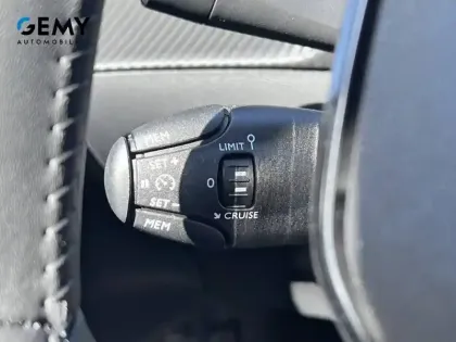 Photo 13 Peugeot 208  Electrique 54 kWh 156ch