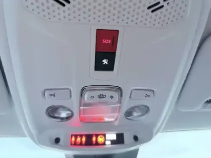 Photo 70 Peugeot 208  Electrique 50 kWh 136ch