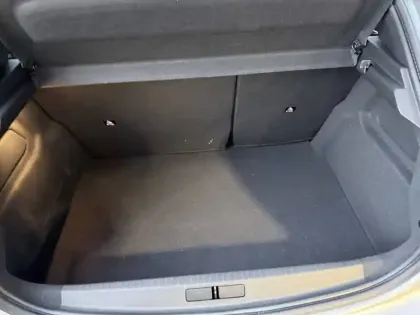 Photo 44 Peugeot 208  Electrique 50 kWh 136ch